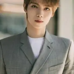 뤄이저우