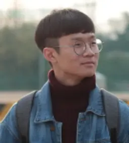 김사언
