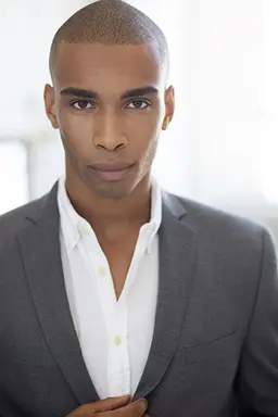 줄리안 엘리자 마르티네즈