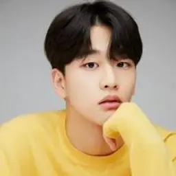 김윤우