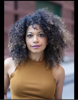 레베카 나오미 존스