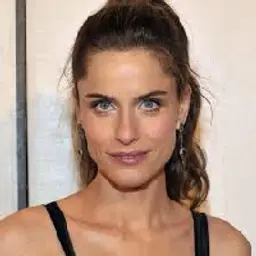 Amanda Peet
