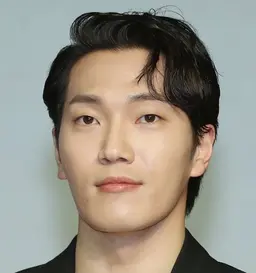 김필