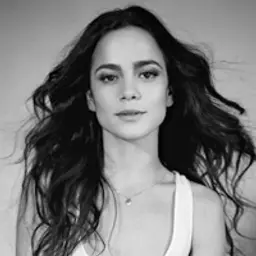 Alice Braga