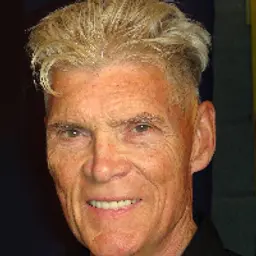 Everett McGill