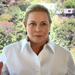 릴리 피니 자눅