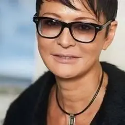 이리나 하카마다