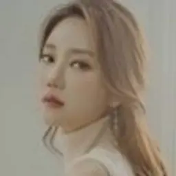 김사라