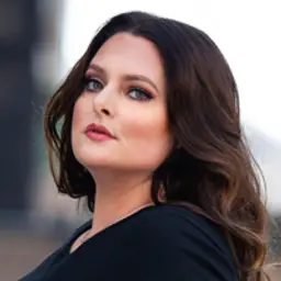 Lauren Ash