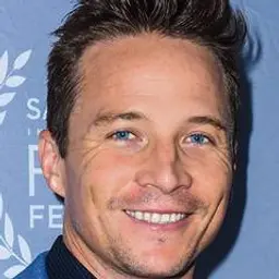 트래비스 아론 웨이드