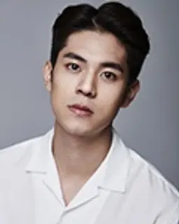 김근형