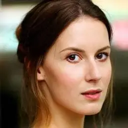 나탈리아 류미너