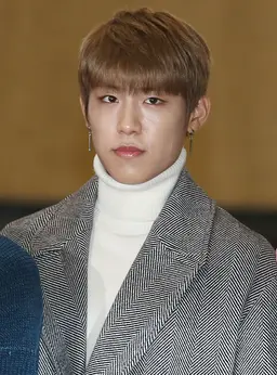 박우진