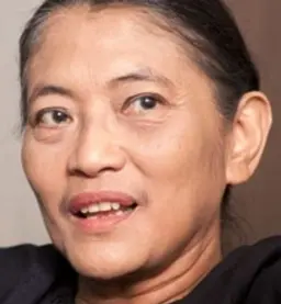 야양 C. 누르
