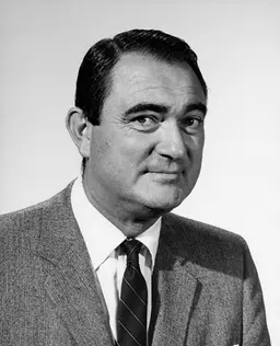 앤드류 V. 맥라글렌