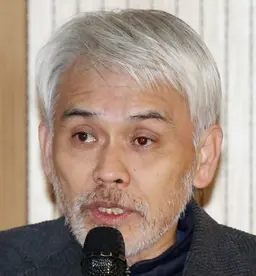 변우균