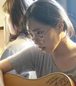 신지인