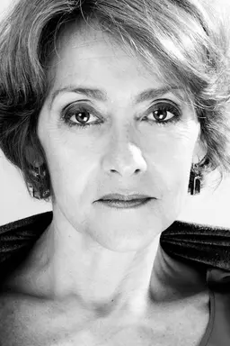 Amparo Vega-León