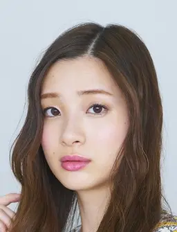 아다치 리카