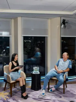 지수의 꽃향기를 남기러 왔단다