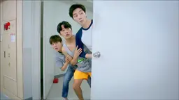주위를 맴돌고 있어