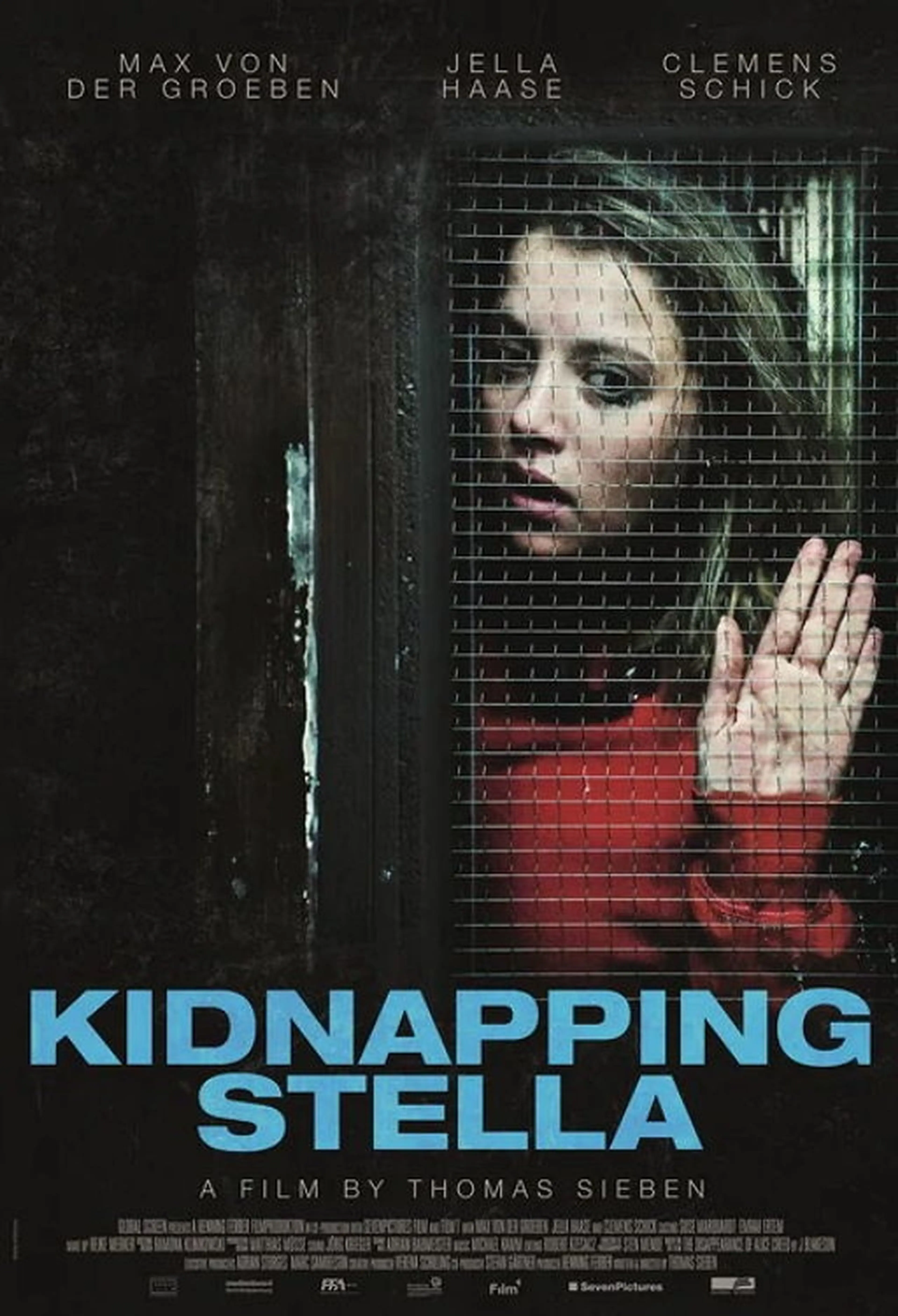 스텔라를 납치했다