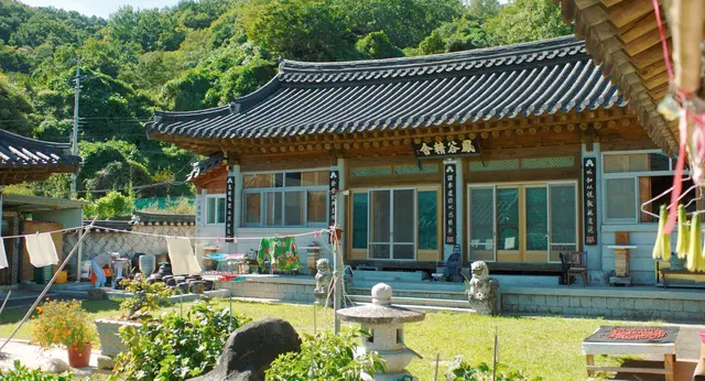 너무 한국이라 도망치고 싶은 : 영화 <장손> 리뷰