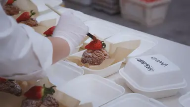 [현장EN:]겉은 달콤 속은 살벌 '더 디저트' 입맛 돋우네 - 노컷뉴스