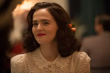 '호밀밭의 반항아' 니콜라스 홀트, 아웃사이더 천재 작가로 스크린에서 ...