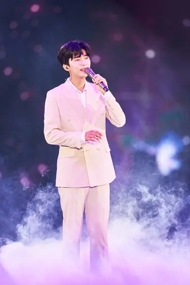 임영웅, '미스터트롯' TOP6의 화려한 무대와 스토리 담은 영화 '미스터 ...