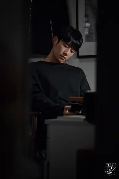 [공식] '봄밤' 한지민X정해인 캐스팅 확정, 이번에도 예쁜누나와 로맨스