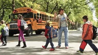 당신에게 자녀 533명이 생긴다면? 'Mr. 스타벅' 9월13일 개봉 : 네이트 ...