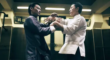 핵주먹과 쿵푸 마스터 "한 판 뜨자!"…'엽문3' 마이크 타이슨&견자단 ...