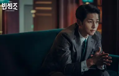 '빈센조' 송중기, 세입자들에 히어로 등극…첫방 7.7% 쾌조