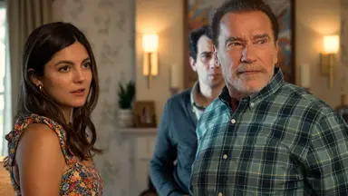 아놀드 슈워제네거, 심장박동기 수술 받고 "기계에 가까워졌다" 농담 ...