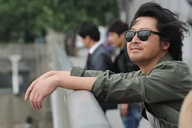 김윤석·임순례 만난 '남쪽으로 튀어'…"'베를린'보다 따뜻해요" : 네이트 ...