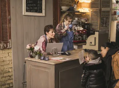 [새영화] 세상의 모든 디저트:러브 사라 | 연합뉴스