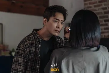 드라마 '다크홀' 김옥빈X이준혁, 싱크홀 검은 연기 마신 변종인간 좀비 ...