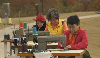 [노컷 리뷰]'미싱타는 여자들'…그들을 기억하고 위로하며 - 노컷뉴스