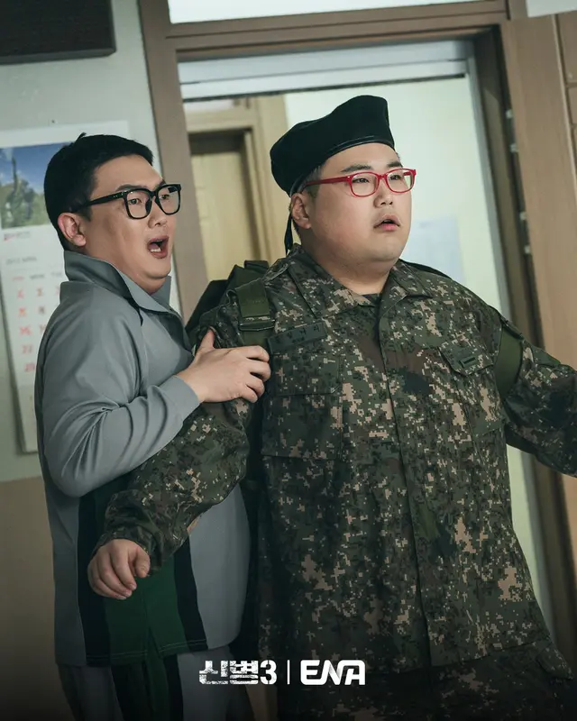 신병3 1화 줄거리– 성윤모 복귀와 전세계 입대, 반지의 의미까지