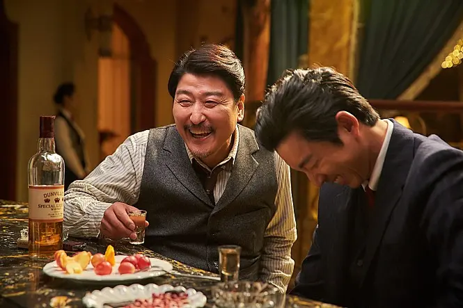 부실한 스토리를 송강호의 명품 연기로 살렸다 - "밀정" 후기