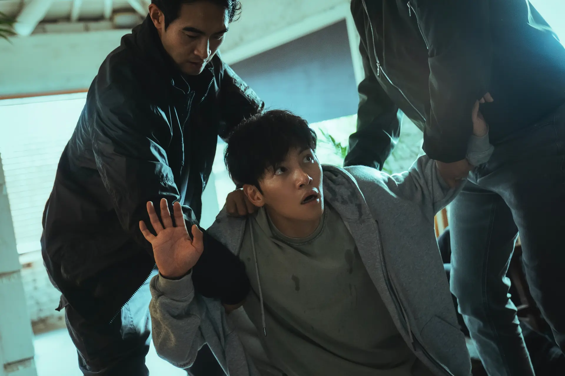 조각도시 3화 3회 줄거리 도경수=아를리? 청소부 배나라 지창욱 위기 한국스릴러드라마