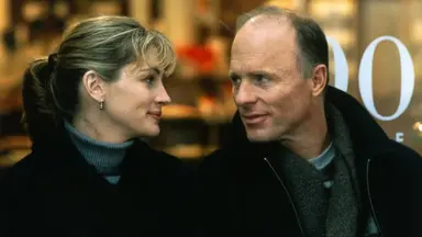 '스텝맘' 지나 말론 "성장 모습 보여줄래" 누드 감행 : 네이트 연예