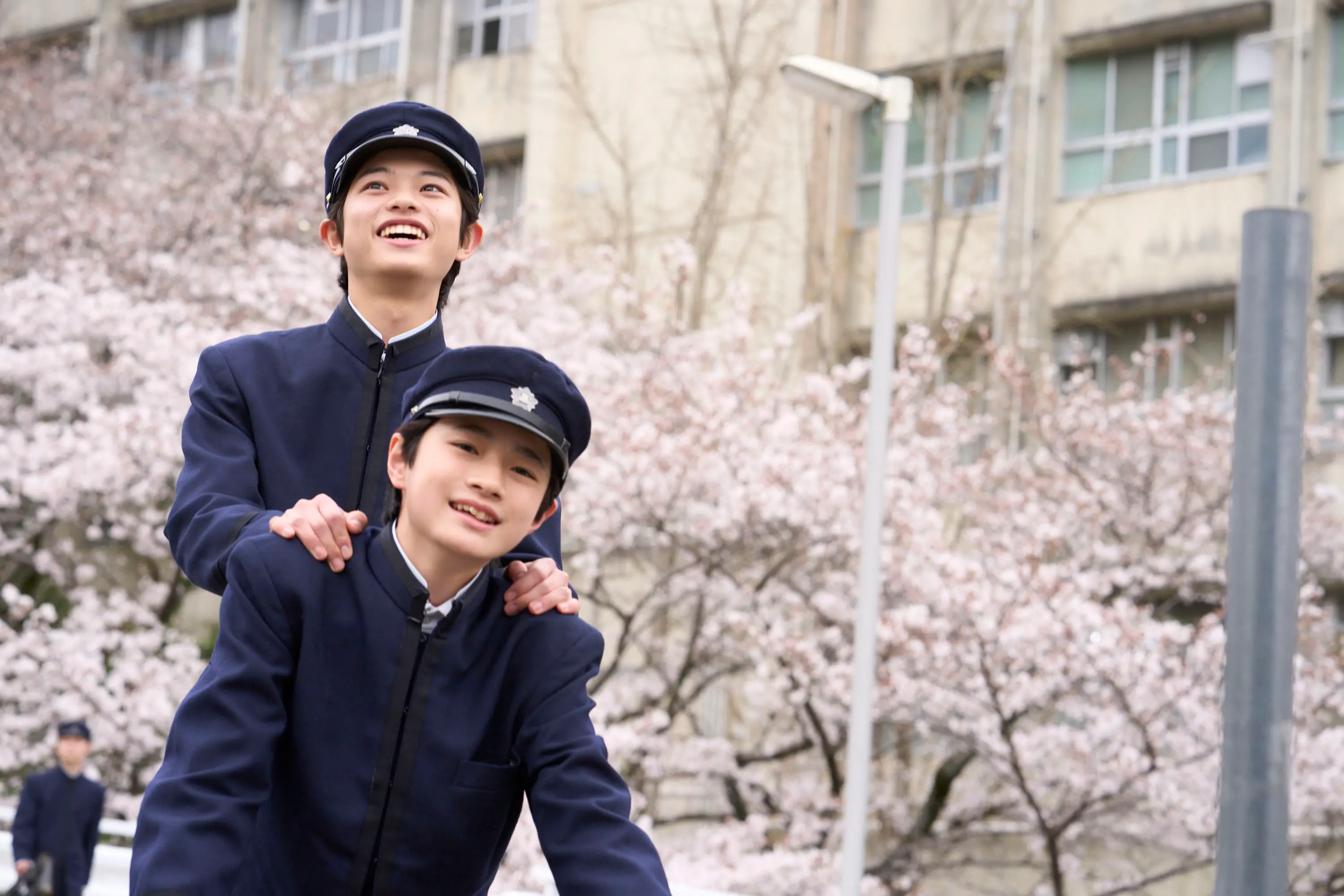 영화 〈 국보 〉 리뷰 및 해석 -무대 위 찬란하고 씁쓸한 그대여