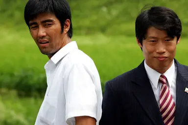 [영화]차승원-유해진, '이장과 군수' 코믹 맞대결 포스터 공개 : 네이트 연예