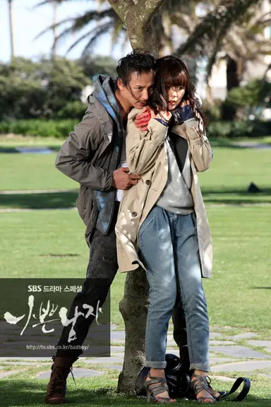 '나쁜남자' 김남길 "한번에 드라마 세편 찍는 기분" : 네이트 연예