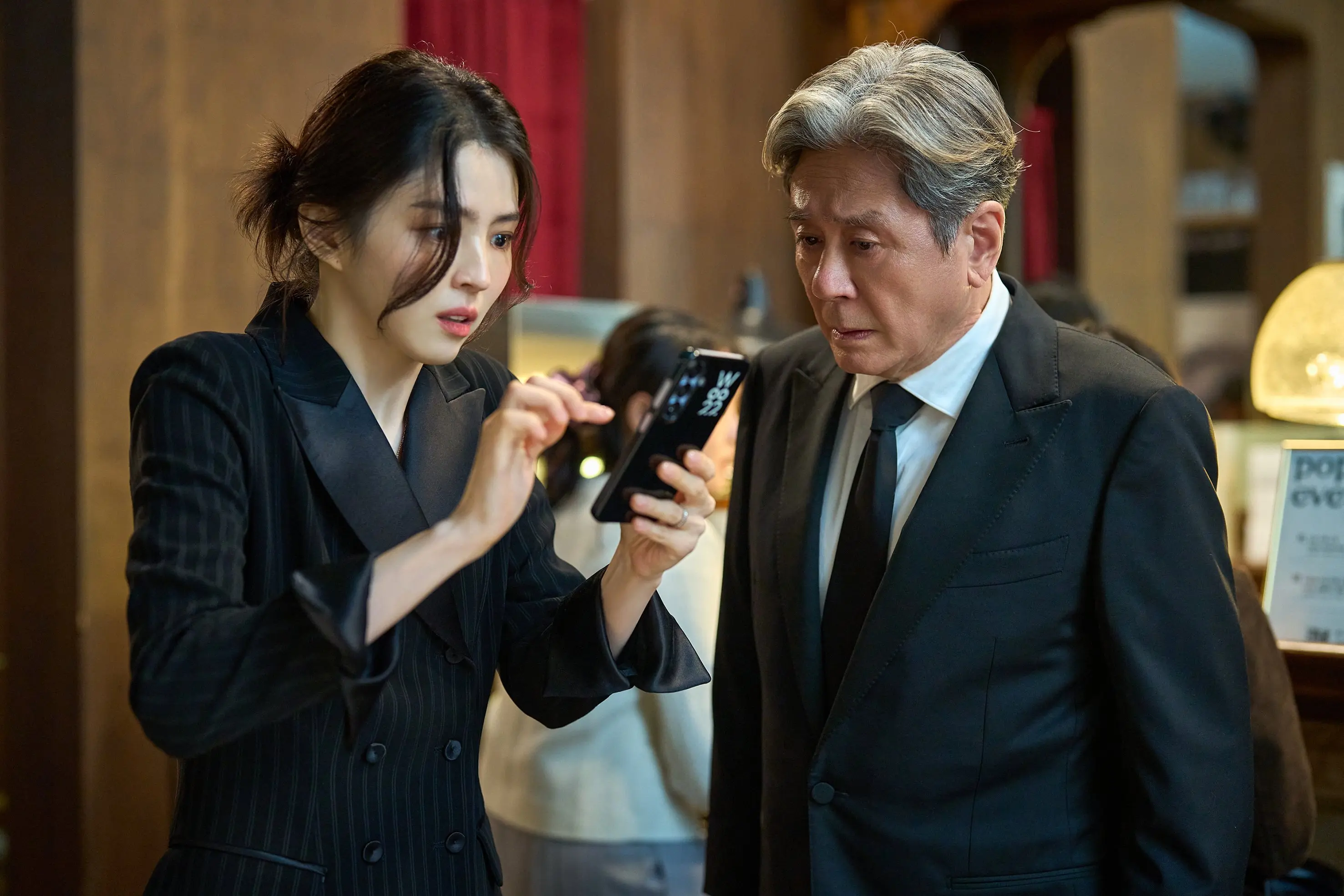 영화 <인턴> 리뷰 및 후기 - '정서와 분위기에 맞게 꽤나 잘 해낸 각색'