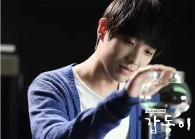 결혼 앞둔 윤상현 “드라마 '갑동이'는 초심을 찾아준 작품” | 중앙일보