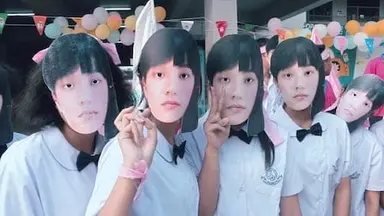 속옷 없이 '시스루' 입은 女배우 등장…노출 패션 빠르게 유행 중 ...