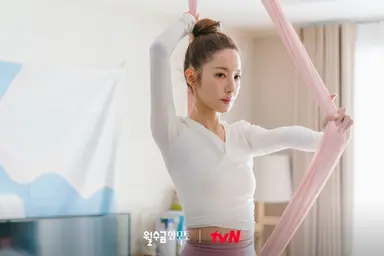 [Y초점] '월수금화목토', 쓸쓸한 퇴장…박민영, '로코퀸' 자존심 구겼다 ...
